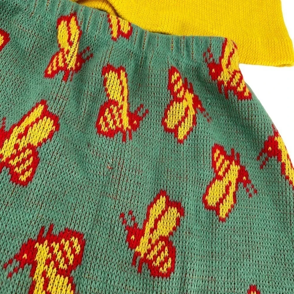 Vintage 70’s/80’s Girl’s Knit Skirt Sweater Set Gabrielle Knecht Bee Size 5‎